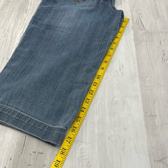 Sonoma Modern Fit Medium Wash Side Stitch Embroidery Cropped Capri Jeans 8 - Picture 9 of 10